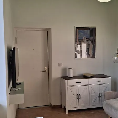 Apartman 38 *